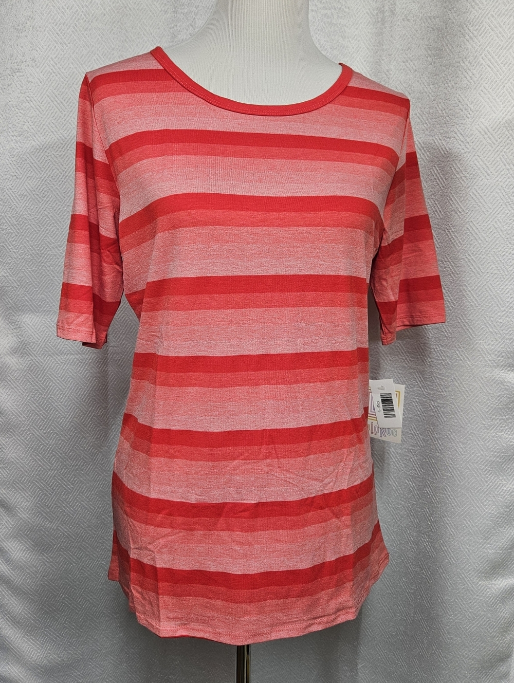 LuLaRoe Gigi Large Coral and Red Striped Short Sleeve Tee Shirt Top